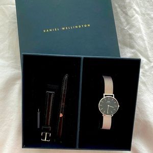 Daniel Wellington watch & extra strap & heart